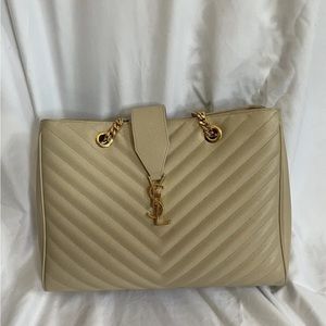 Yves Saint Laurent leather purse